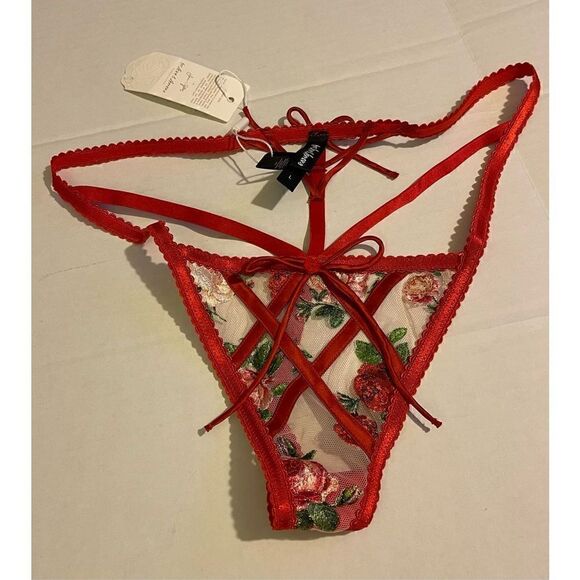 Victoria’s Secret For Love & Lemons Roses Lace Lattice GARTER BELT & Thongs NWT - Picture 3 of 14
